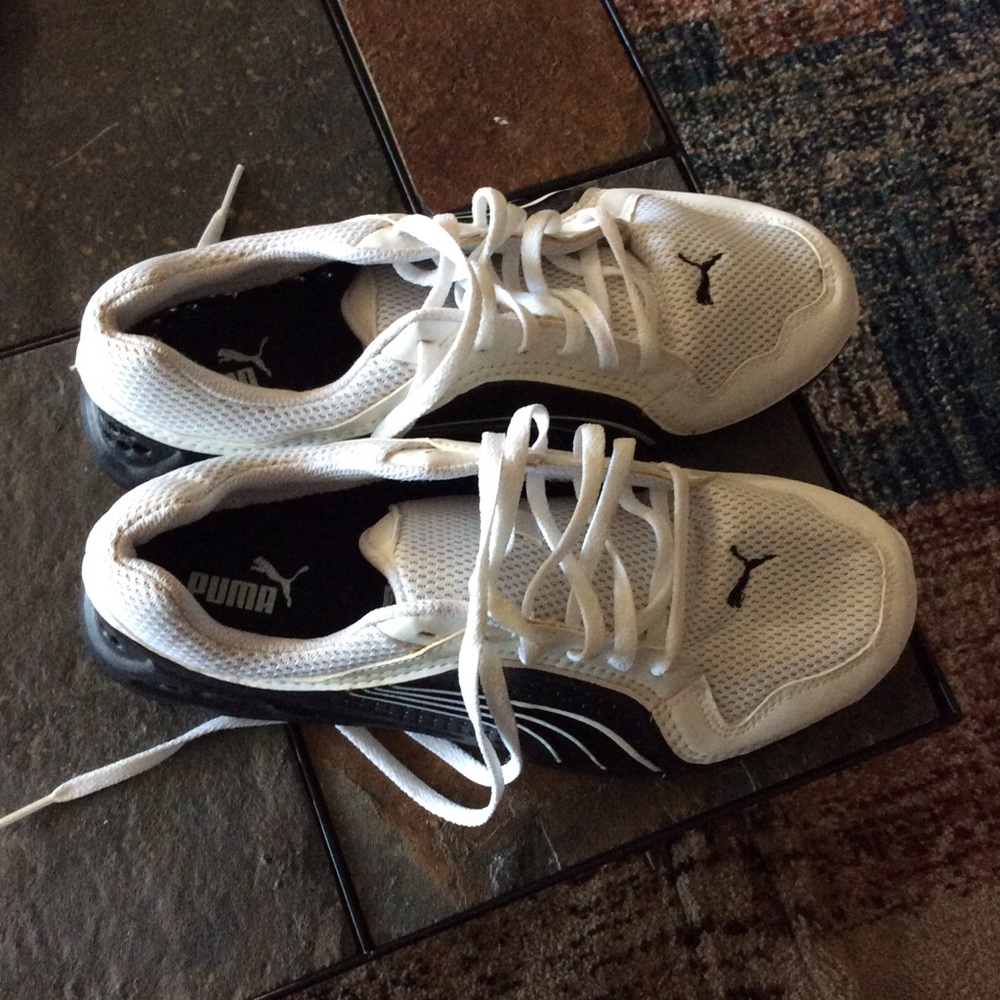 COPY - Puma Tennis Shoes - Picture 3 of 8